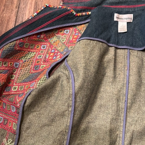 🧥 LN bonnie & norma brand women’s jean jacket with embroidery - Picture 12 of 12